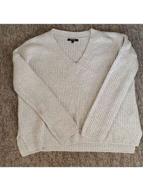 Ladies sweater size medium (4 for $20)